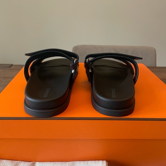 SOLD Hermes Fringe Chypre Sandals - Picture 7 of 13